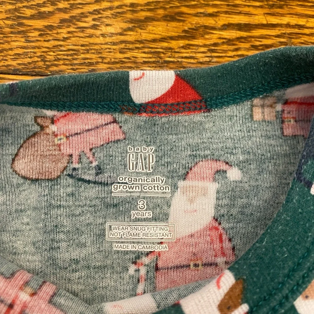 2/$25 GAP Kids Green Santa Pajama Set - 3T